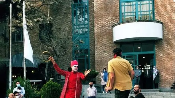 حاجی فیروز سفید در تهران + عکس