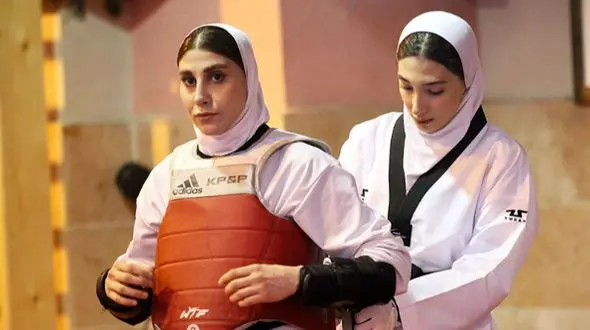 کیانی دوباره به نعمت زاده باخت و دست نداد! + فیلم