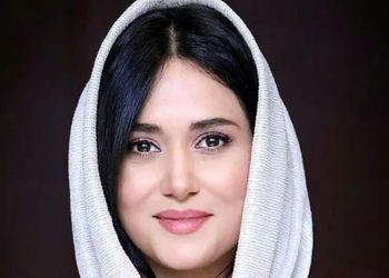 تیپ و استایل پریناز ایزدیار در سینما فرهنگ
