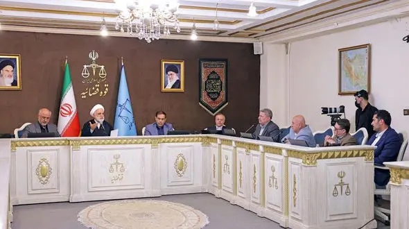 درخواست رئیس قوه قضاییه از  رسانه ها /   بازنگری قانون مطبوعات  نیاز به اصلاح دار ؟