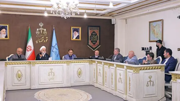 درخواست رئیس قوه قضاییه از  رسانه ها /   بازنگری قانون مطبوعات  نیاز به اصلاح دار ؟