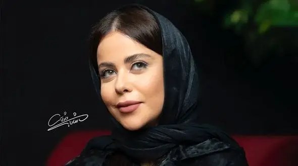 فیلم / الهام اخوان: در ایام جنگ خودم در کافه‌ام آشپزی می‌کردم... / خودم دست مردم قهوه دادم چون ... نمی تونستم از تهران برم آخه .../ اگه مادرم زنده بود ...