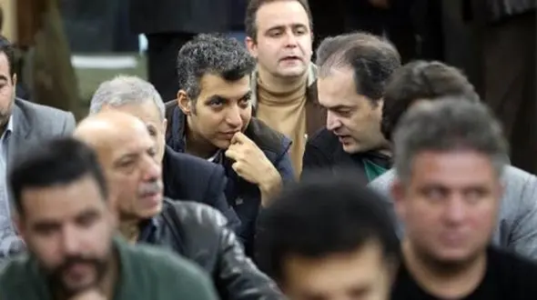 فیلم/ برخورد سرد و بی‌‌رغبت فردوسی‌پور و پیمان یوسفی در مراسم ختم!