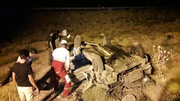 3 سرنشین پژو در نیشابور در دم جان باختند + عکس