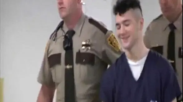 آزار و اذیت وحشیانه سرباز فراری به یک مادر و دختر +عکس