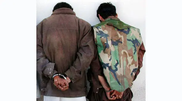 این 2 پسر را می شناسید؟!/آنها بی رحمانه شلیک می کردند!+عکس