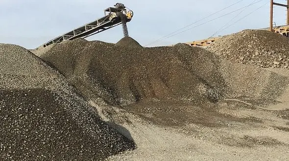 هر تُن ماسه با هزینه حمل و نقل و ارزش افزوده در هشترود ۱۶۰ هزار تومان است