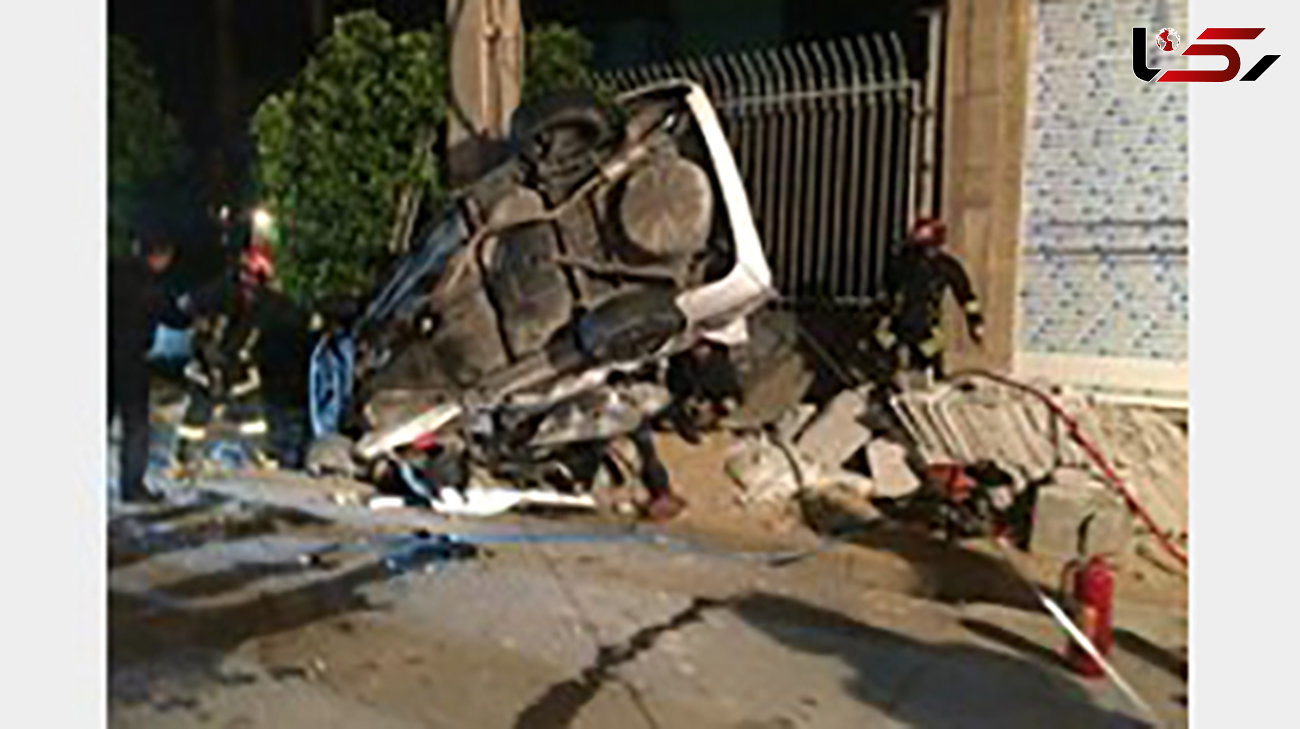 مرگ دلخراش دو نفر در تصادف پژو پارس با تیر چراغ برق +عکس