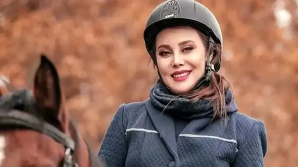 تصویر لو رفته از حضور آرام جعفری در معبد رویاها