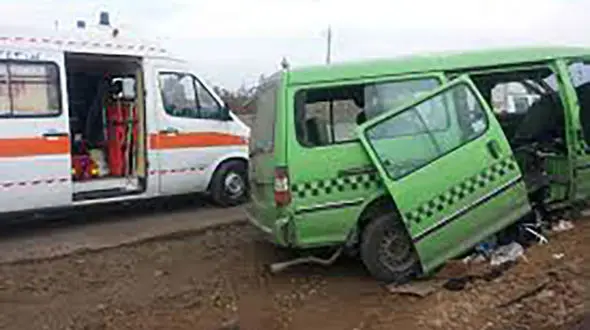 واژگونی ون در آزادراه قزوین با 5 مجروح 