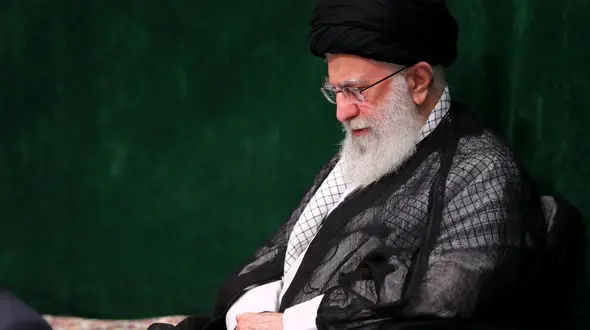 عزاداری رهبر انقلاب در اربعین حسینی با حضور هیئت‌های دانشجویی در حسینیه امام خمینی(ره) + فیلم