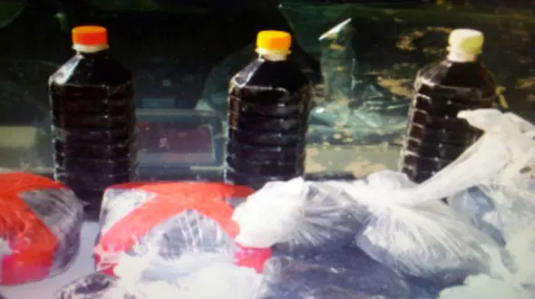 آرزوهای 2قاچاقچی با 24کیلوگرم تریاک بر باد فنا رفت + عکس