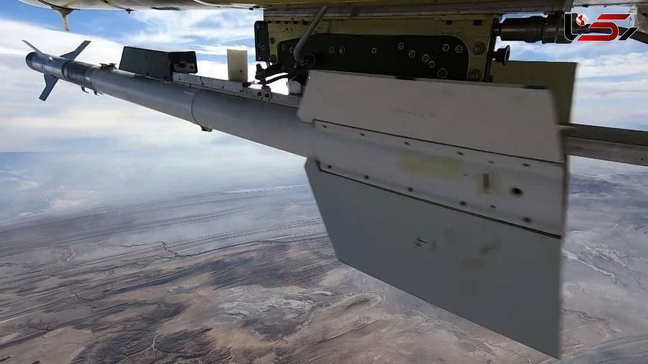 برای اولین بار / شلیک موشک آذرخش از پهپاد کرار ارتش +فیلم و عکس
