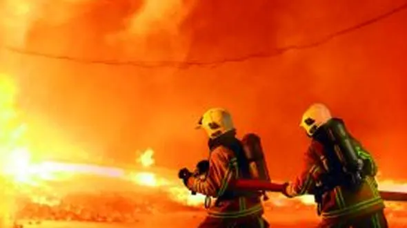 کتک خوردن 2 آتش نشان در مشهد !