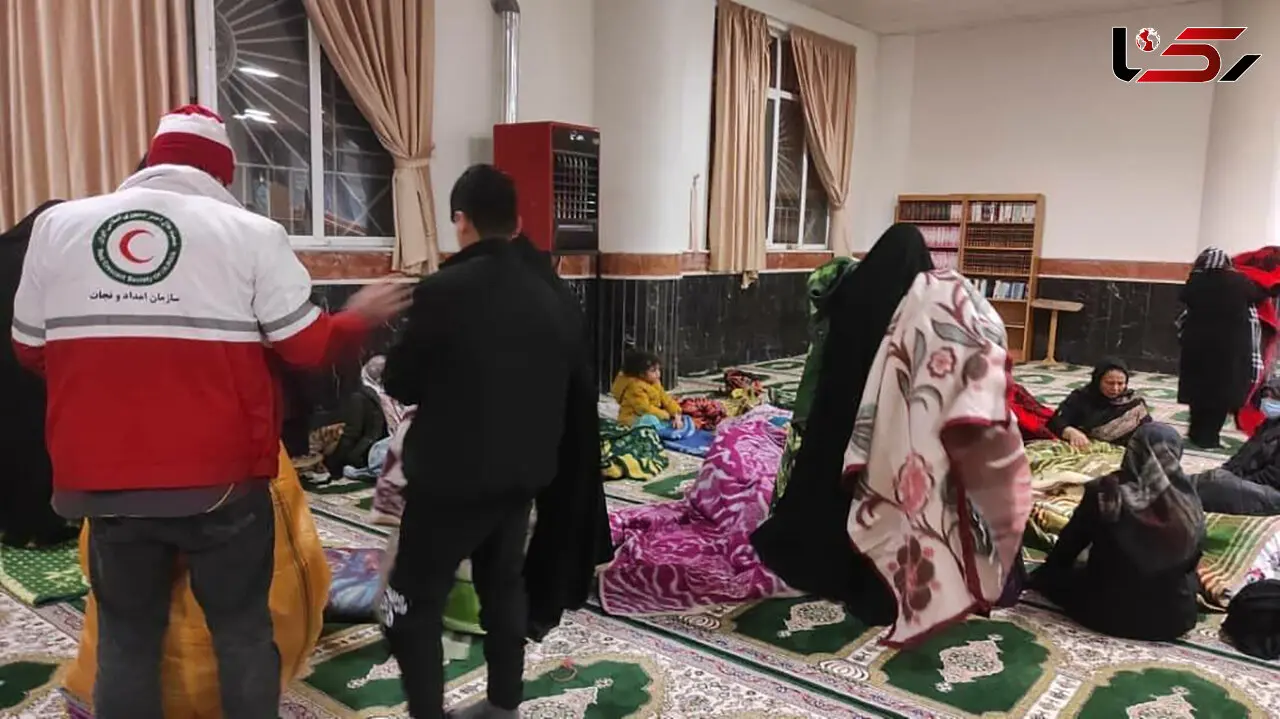 اسکان اضطراری ۳۶۰ مسافر گرفتار برف در شهرستان گناباد + عکس و جزییات
