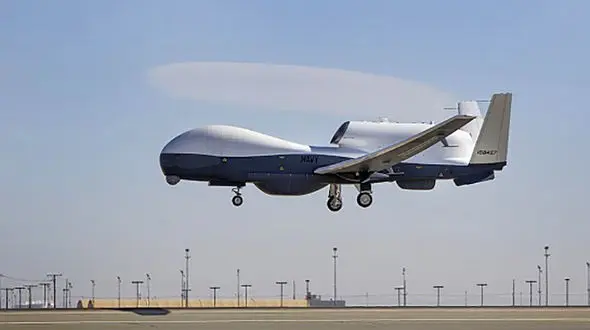 انتشار عکس های شکارچی پهپاد آمریکایی در کوه مبارک ایران؟ 