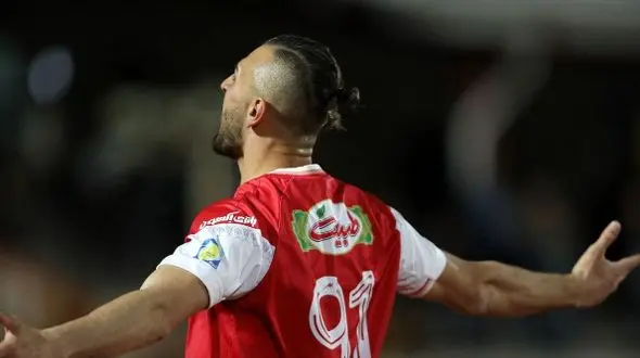 ستاره پرسپولیس در دوراهی بزرگ؛ یک میلیون یورو سرنوشت‌ساز!