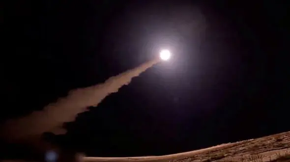 زخمی‌شدن ۳۰ صهیونیست در حمله موشکی یمن به تل‌آویو