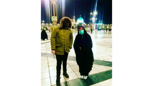 تغییر چهره آقا و خانم بازیگر در حرم امام رضا (ع)