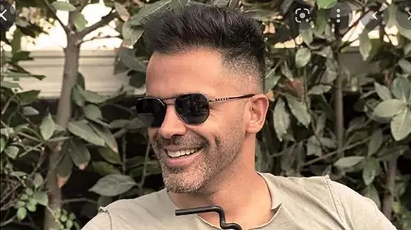 سیروان خسروی با این لباس ها در ایران نمی تواند بیرون برود ! + عکس