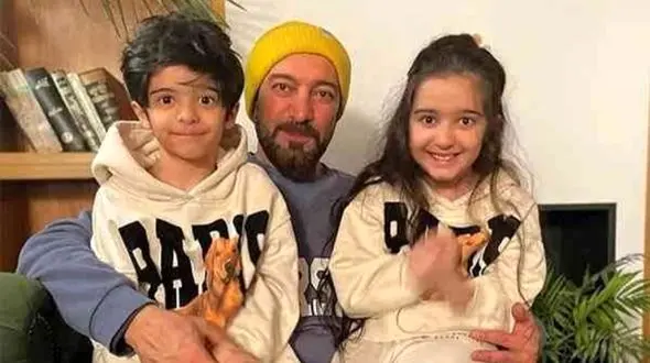 کالسکه مخصوص و شیک دوقلوهای زیبای مجید صالحی در نوزادی/ چه فرشته کوچولوهای بانمک و شیرینی+عکس