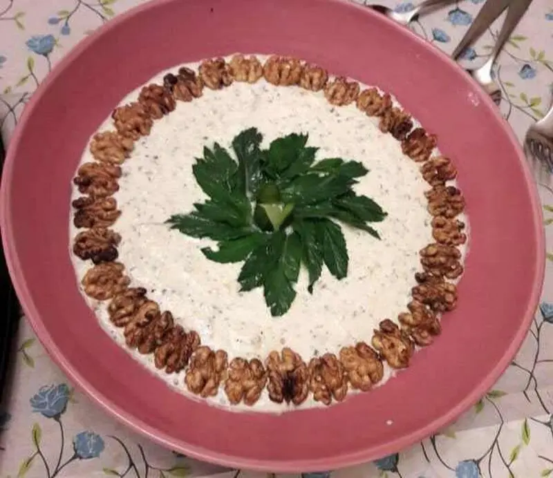 انواع بورانی , بورانی کنگر و گردو