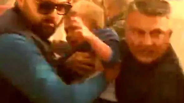 فیلم لحظه نجات معجزه آسای یک کودک خردسال از زیر آوار زلزله 