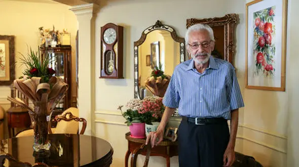 تشییع پیکر جمشید مشایخی از مقابل تالار وحدت