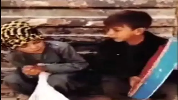 فیلم آواز باشکوه و احساسی بچه های زاغه نشین  ! / آهنگ گل گندمه دختر مال مردمه را با حنجره طلایی خواندند ! 