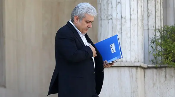 سورنا ستاری استعفا کرد 