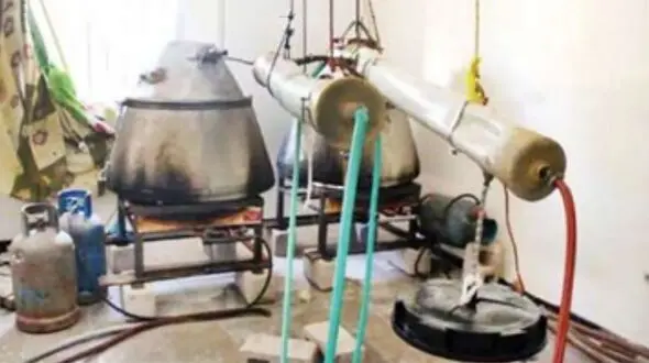 کارخانجات خانگی مرگ‌ فروشی / رازگشایی از ثروت مافیای ساخت مشروبات الکلی