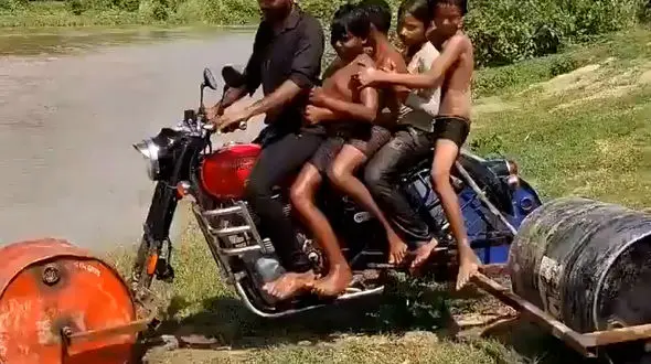 از اختراعی جالب و عجیب برای حرکت موتور روی آب تا تصادف خنده دار