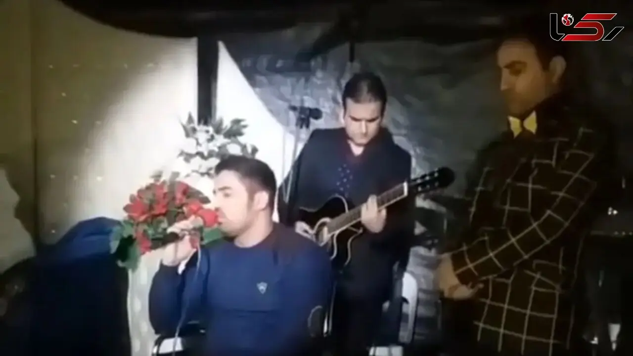 فیلم آوازخوانی پسر معلولی که انگار خدا حنجره اش رو بوسیده / جوری با احساس خوند همه اشک ریختن!