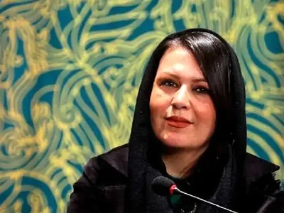  نگاهی به دکوراسیون اصیل و سنتی خانه گیتی قاسمی  از کوزه های سفالی و صندوقچه لاکی تا عتیقه جات نقره