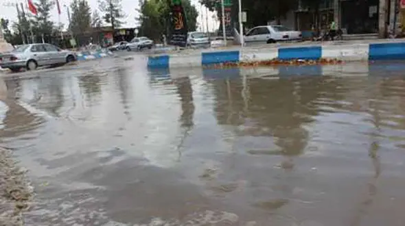 جاری شدن سیل در مرکز شهرستان خاتم استان یزد