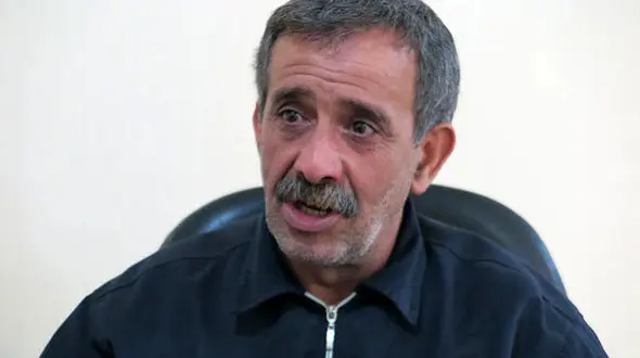 این پدر دنبال دختر گمشده اش است/ اشک های این مرد دل هر کسی را به درد می آورد+ فیلم و عکس