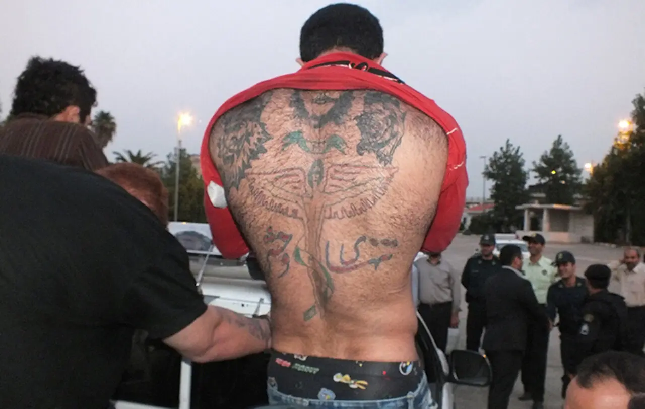 دستگیری شرور شیطان صفت شرق تهران در حمام + عکس