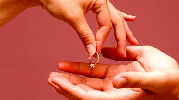 سرنوشت زن پولدار که از 2 شوهرش طلاق گرفت / چون مطلقه بودم بابک هر روز تعقیبم می کرد!