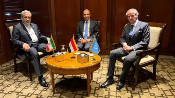 گروسی: دیداری به موقع با عراقچی داشتم