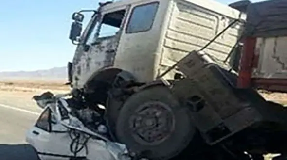 4کشته و زخمی در تصادف تریلی با پراید