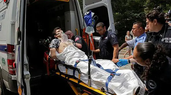 منفجر شدن یک وسیلۀ آتش بازی در نیویورک حادثه آفرید+فیلم