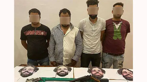 زورگیری های خشن  4  مرد با ماسک محمد صلاح + عکس