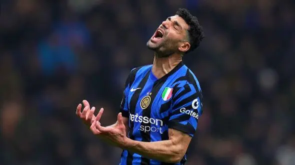 چگونه میخیتاریان مانع درخشش مهدی طارمی در برابر بارسلونا شد؟ + فیلم