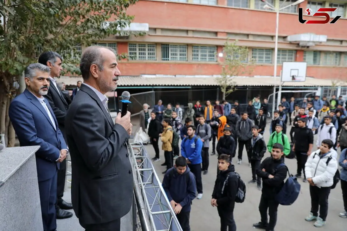 نخستین مدرسه مجهز به نیروگاه خورشیدی در تهران افتتاح شد / حمایت ۵۰ درصدی شهرداری برای مدارس علاقه‌مند به انرژی پاک