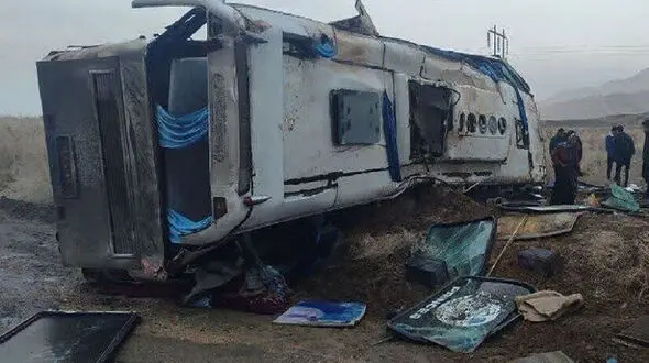 جزئیات واژگونی اتوبوس اسکانیا در گردنه چترود کرمان به مشهد از زبان پلیس راه / 14  کشته و 30 مصدوم