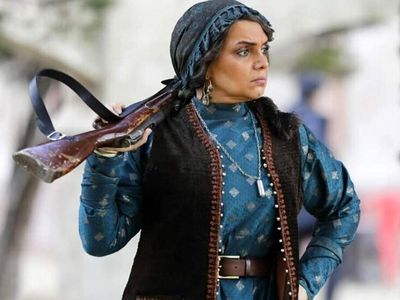 فیلم و عکس / نگاهی به چیدمان عهد عتیقه خانه الهام پاوه‌نژاد بازیگر  «شکارگاه»/ از فرش اصیل ایرانی تا جا شمعی قدیمی و ...