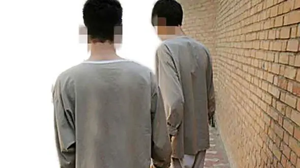 آرایش زنانه یک مرد برای دزدی های خیابانی با خواهرش 