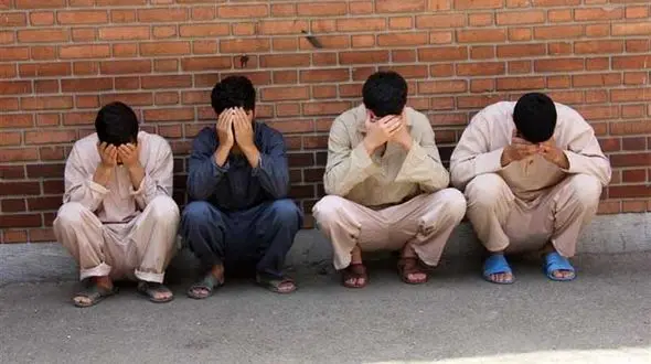 اقدام زشت و کثیف 4 مرد با زن جوان در بیابان ها اتوبان قم / ناگفته های عجیب متهمان