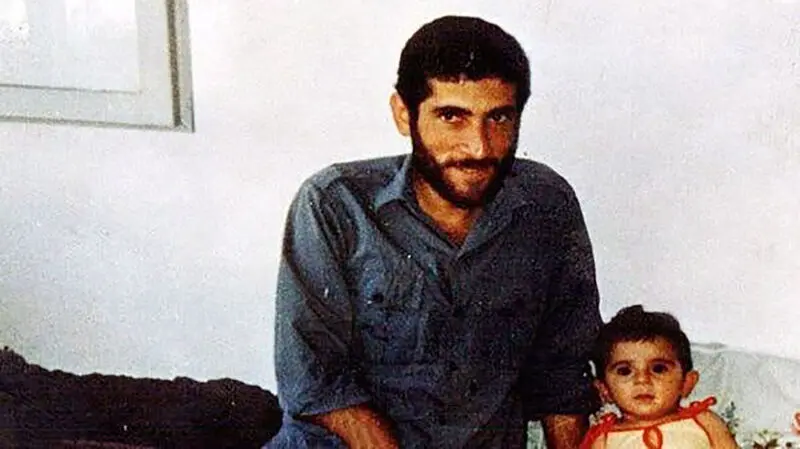 شهید حمید باکری در درگیری‌های کردستان به‌ویژه آزاد کردن سنندج و مهاباد نقش مؤثری ایفا کرد. وی درسال ۱۳۶۰ به آبادان رفت و با استقرار در خط دفاعی ذوالفقاریه به مبارزه با دشمن پرداخت.