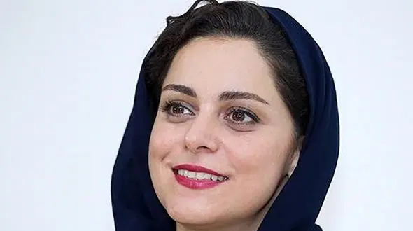 فیلم آوازخوانی ناباورانه غزل شاکری وسط خیابان ! / خانم بازیگر همه را شوکه کرد !